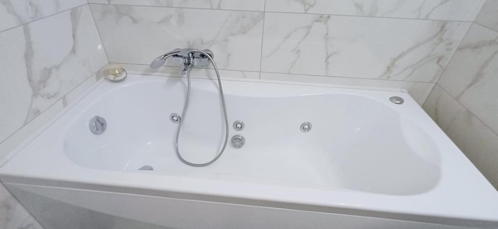 Apartment Sunset Metropolitana Anagnina Con 2 Bagni
